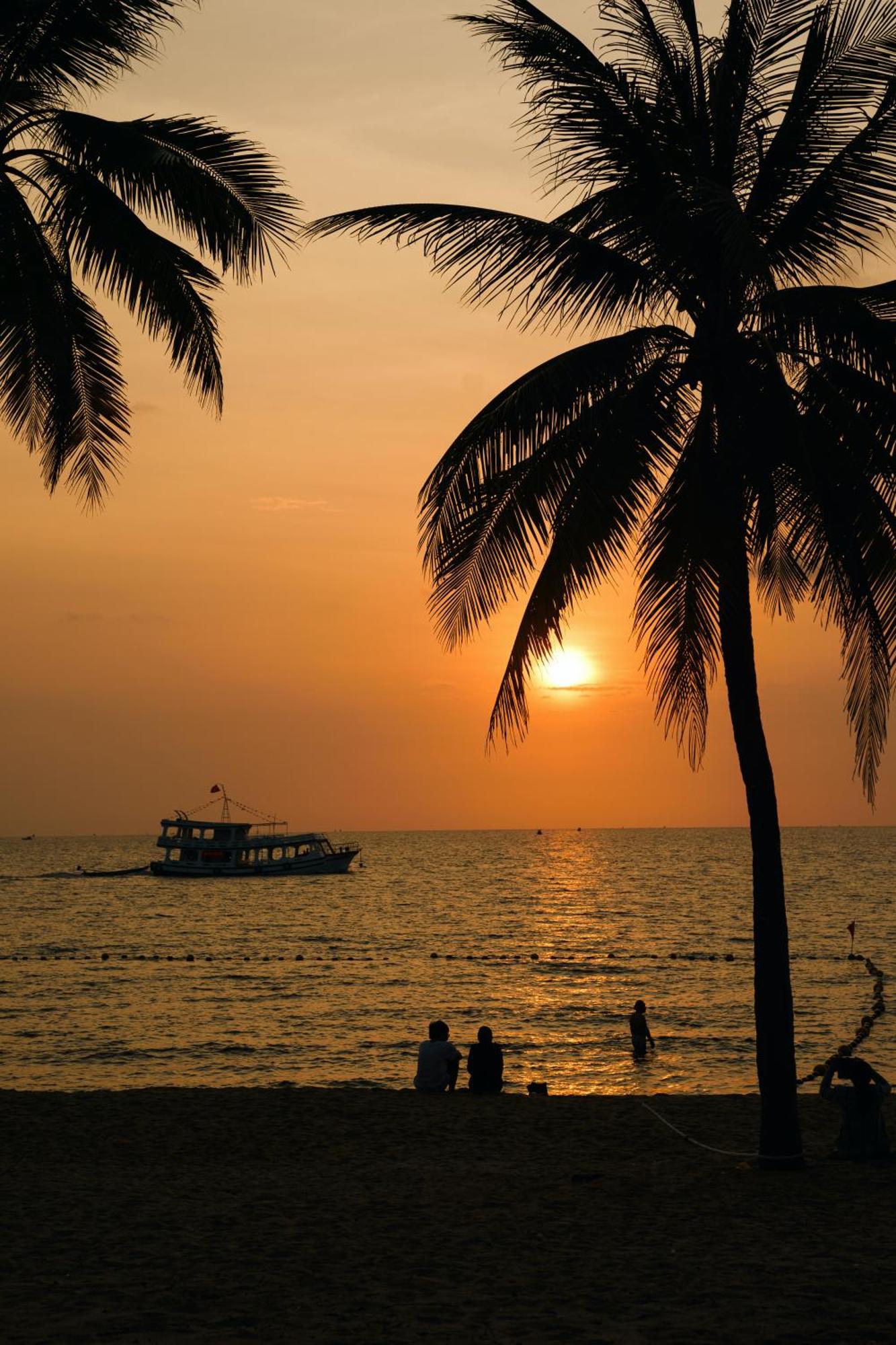 Kosmos Apart Hotel Phu Quoc - Night Market & Walkin To Beach Eksteriør bilde